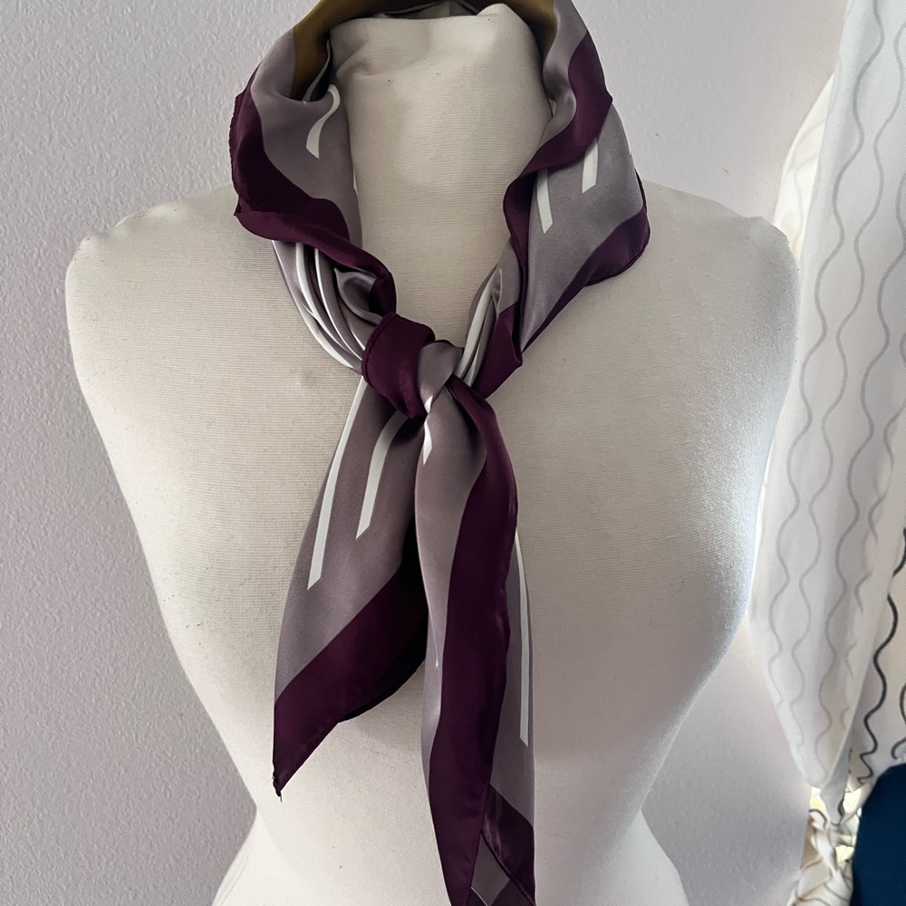 NWT Striped Mauve neck/handbag:hair scarf